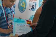 028_UeavSSk-jYY