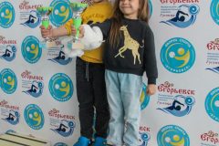 090_ziB374kDTYE