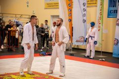 052_bbJuHFNGPiU