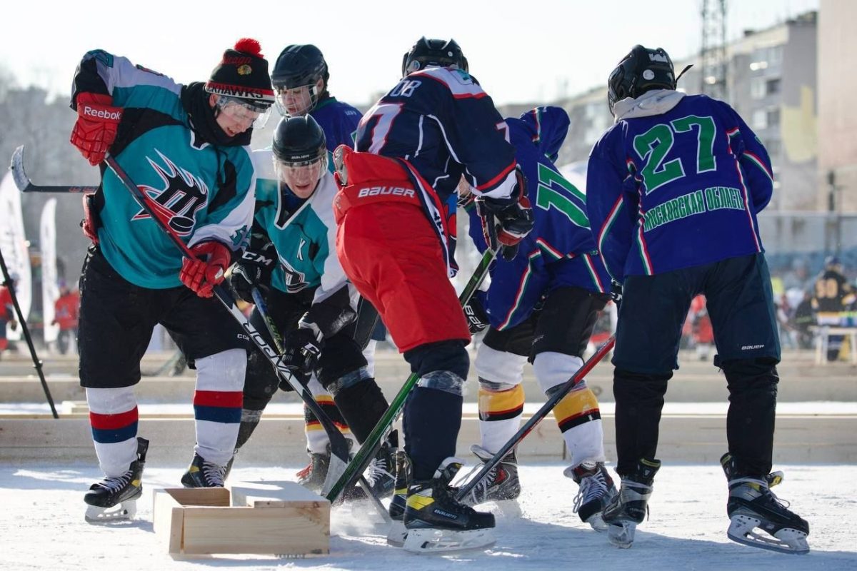 Canadian Pond Hockey